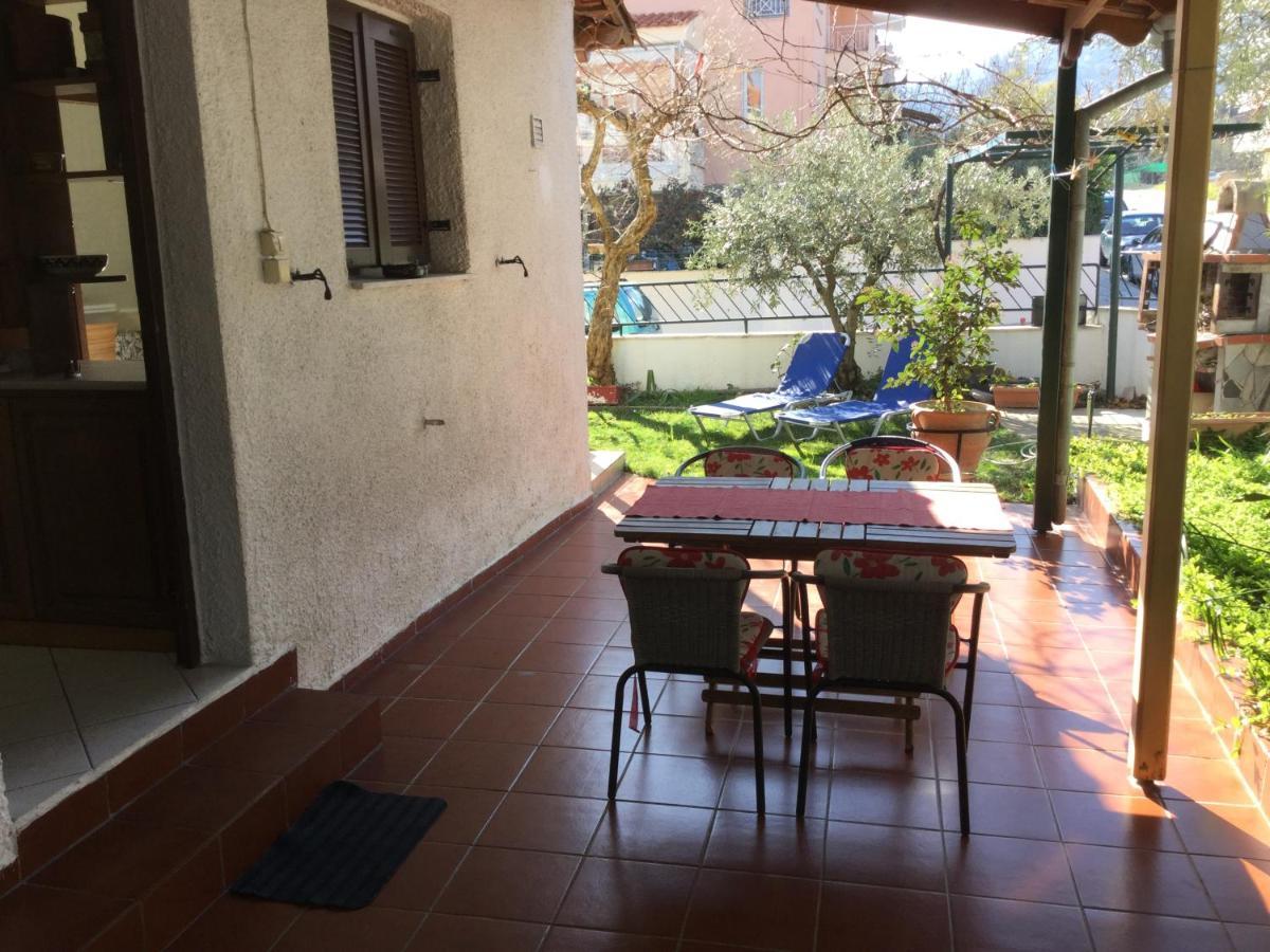 Beautiful Home By The Sea Palaiontsiflikion Bagian luar foto