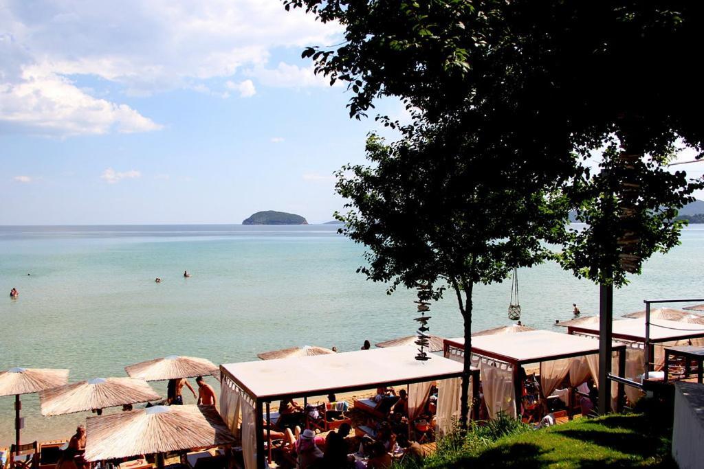 Beautiful Home By The Sea Palaiontsiflikion Bagian luar foto